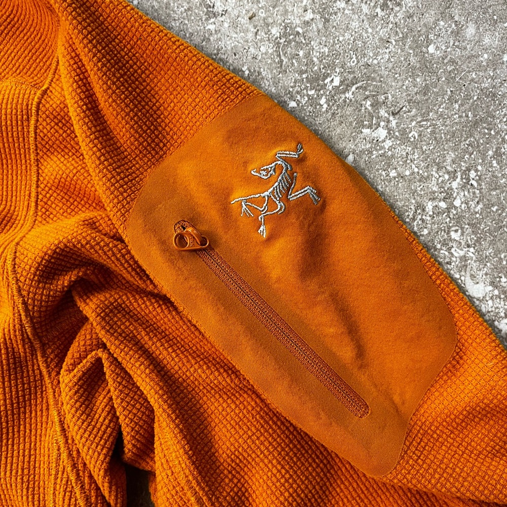 Arc'teryx Delta Micro Grid Half-Zip Pullover in Burnt Orange - Picture 7 of 10